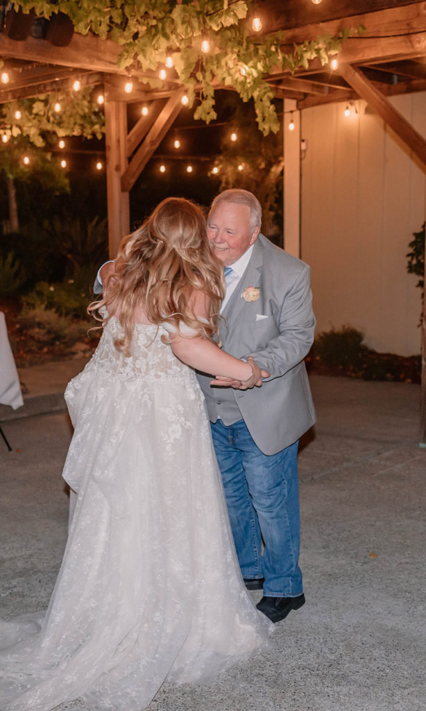 bride and fathers first dance