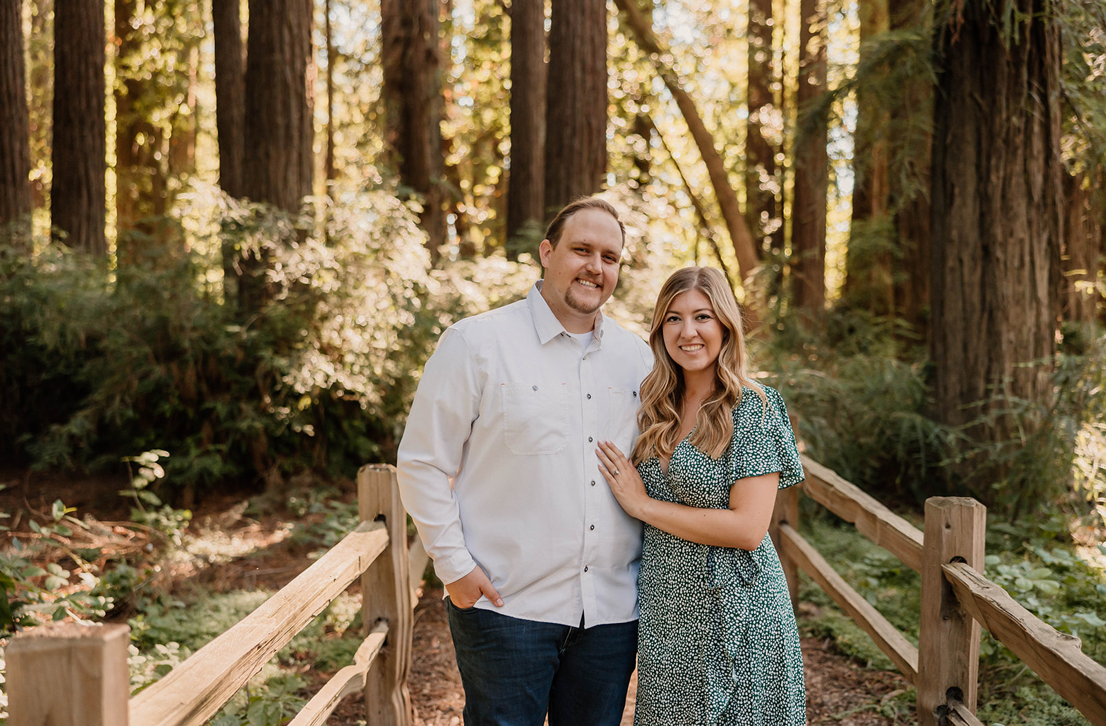 Couples engagement photos in Riverfront Regional Park in California Sanoma County