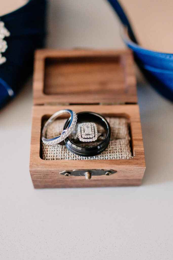 wedding rings in box