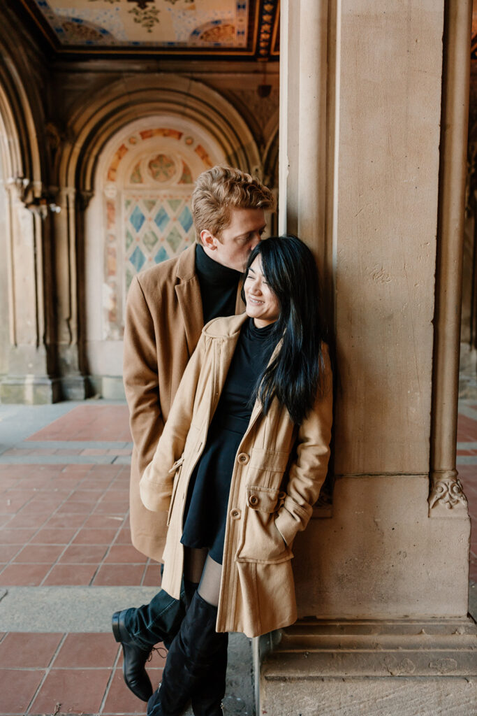 Couple New York engagement photos in Central Park
