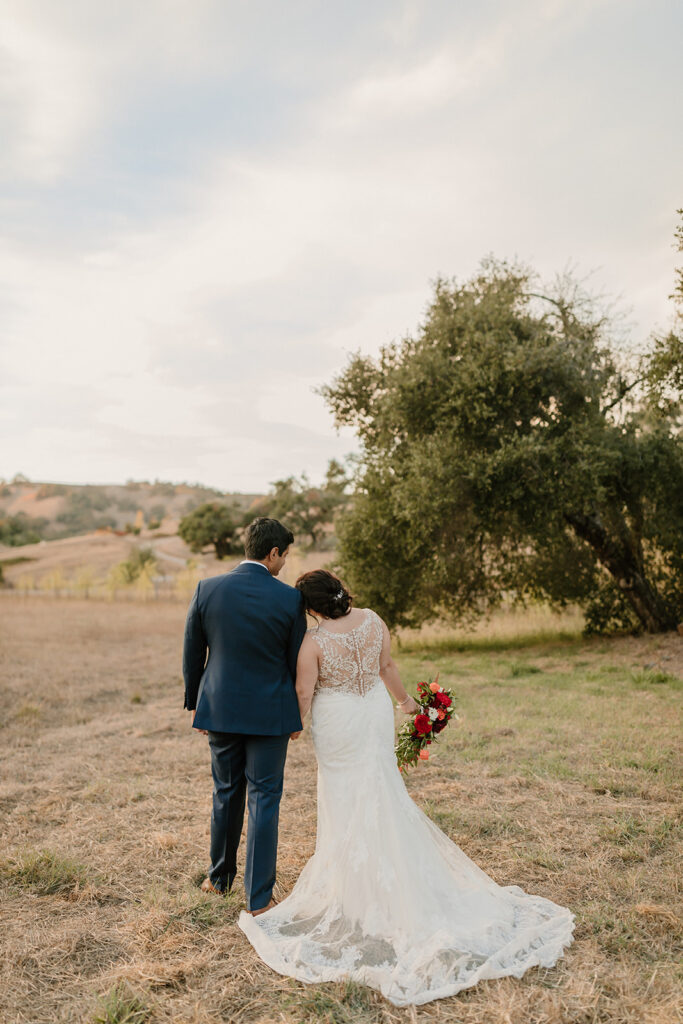 wedding pictures in a field