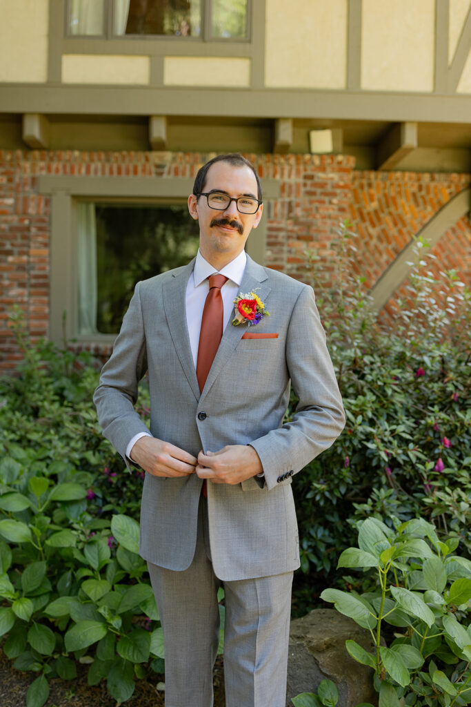 groom getting ready for his wedding