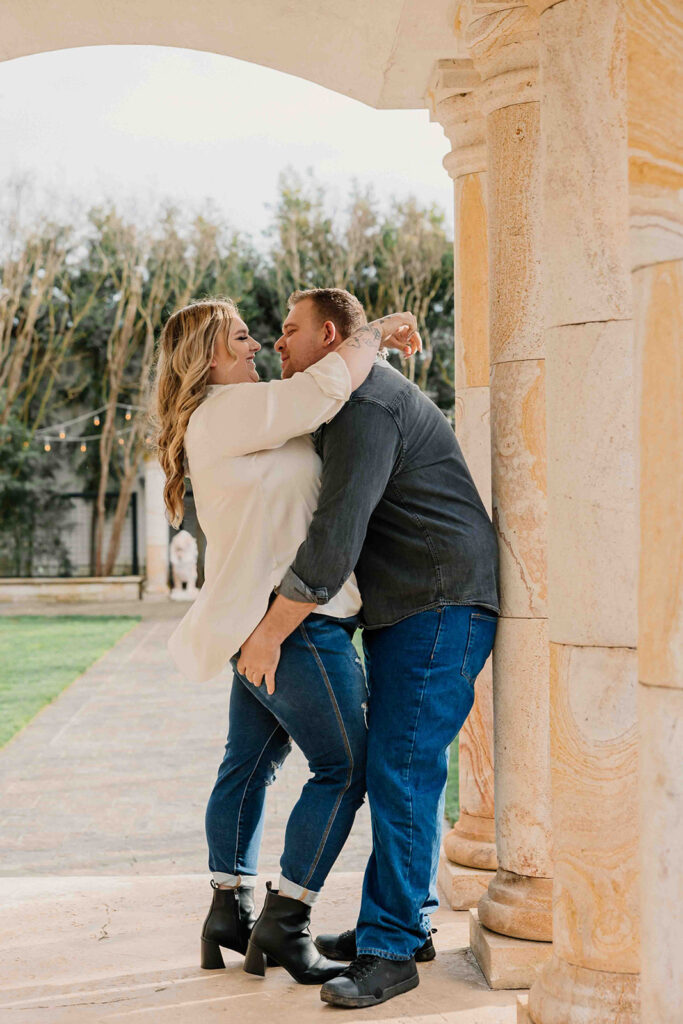 couple posing for their engagement session
