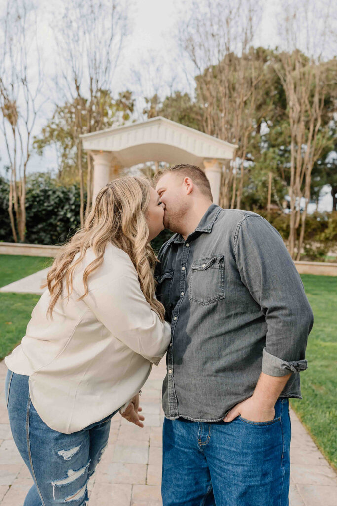 couple posing for their engagement session
