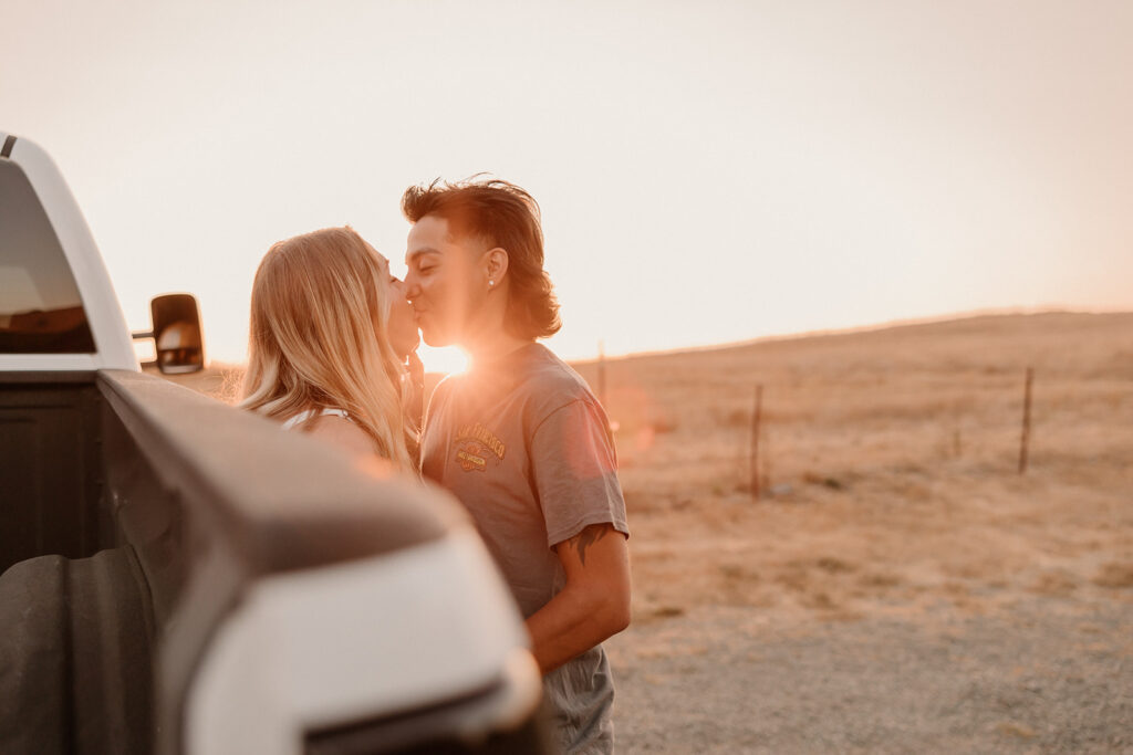 couple posing for engagement photos
