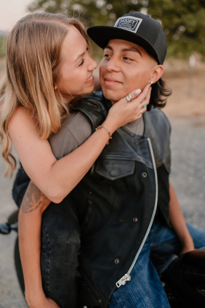 couple posing for engagement photos
