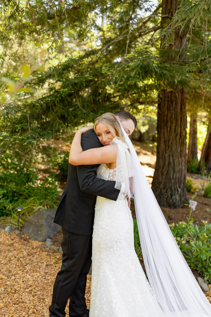 couple posing for wedding photos
