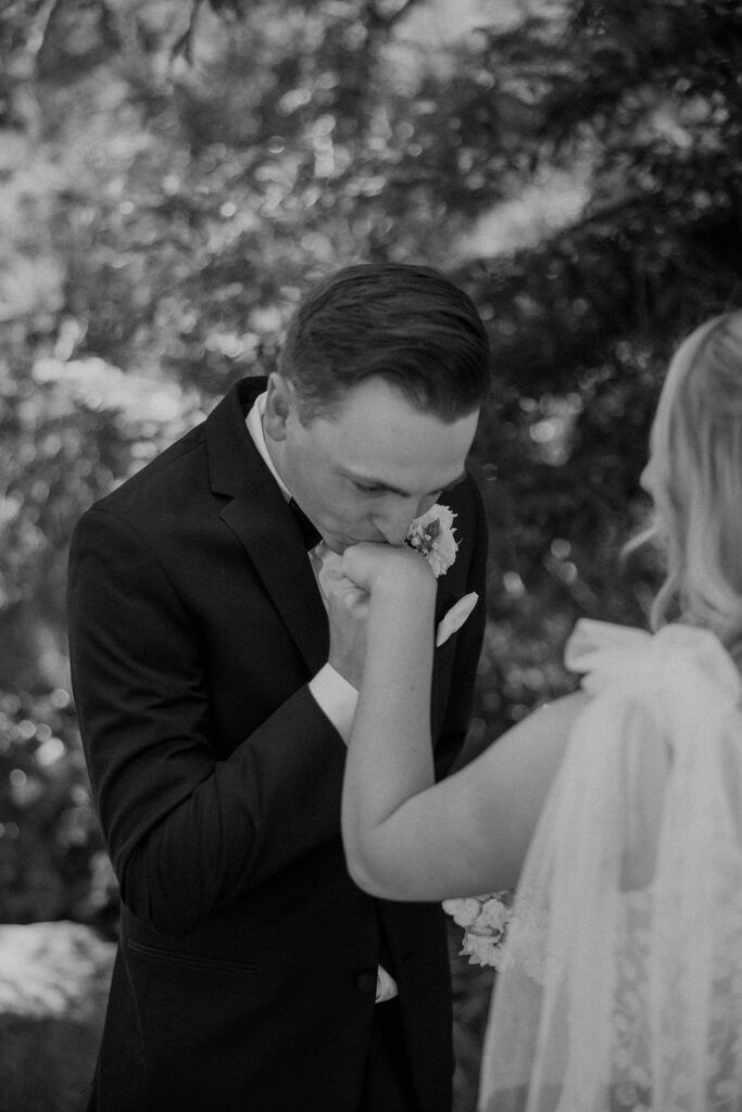 couple posing for wedding photos
