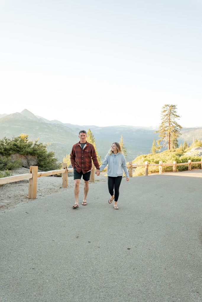 an engagement photoshoot outdoors in yosemite
