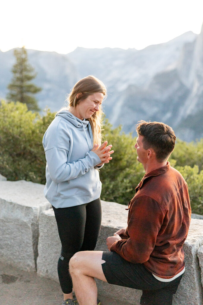 a surprise proposal photoshoot in yosemite
