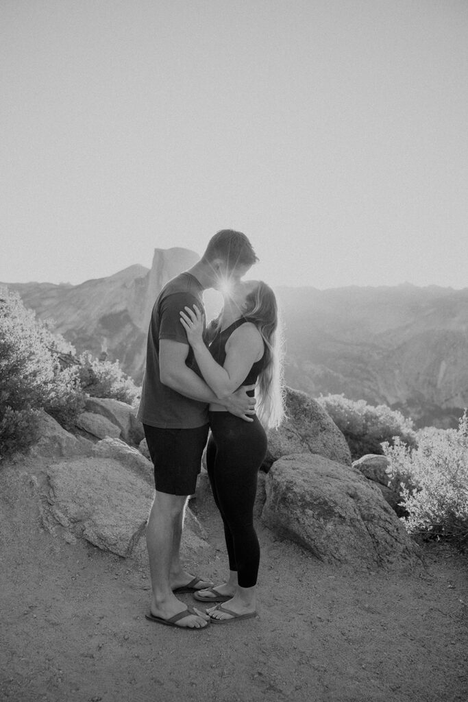 a surprise proposal photoshoot in yosemite
