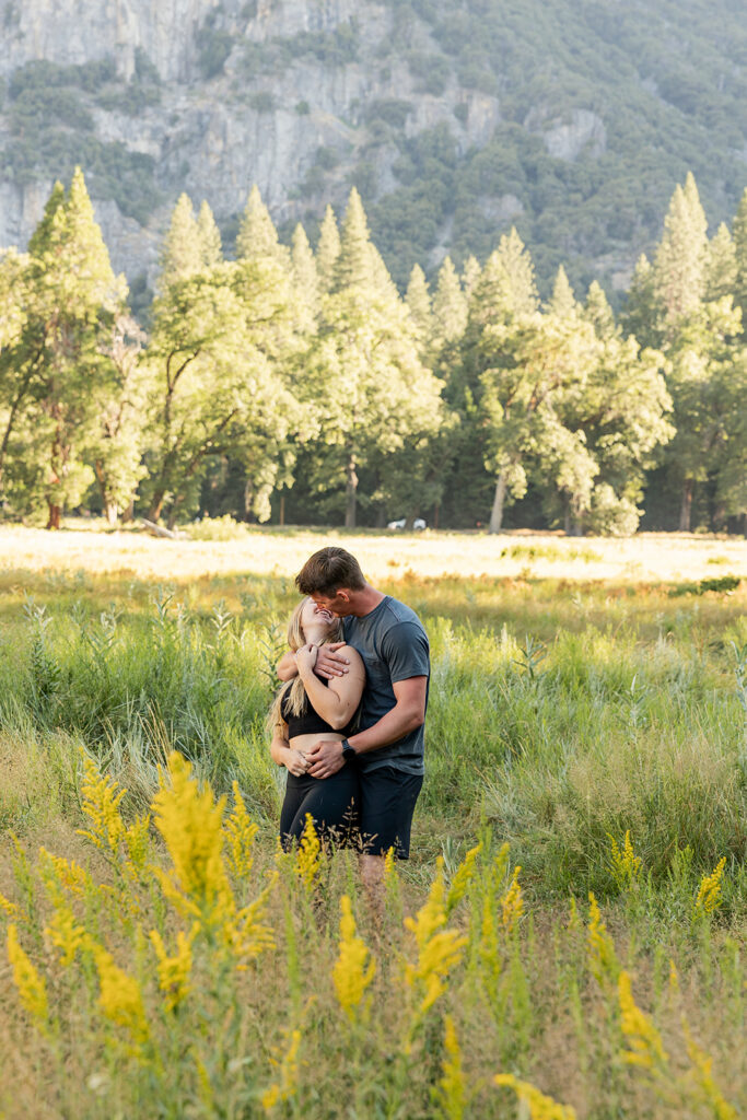 an engagement photoshoot outdoors in yosemite
