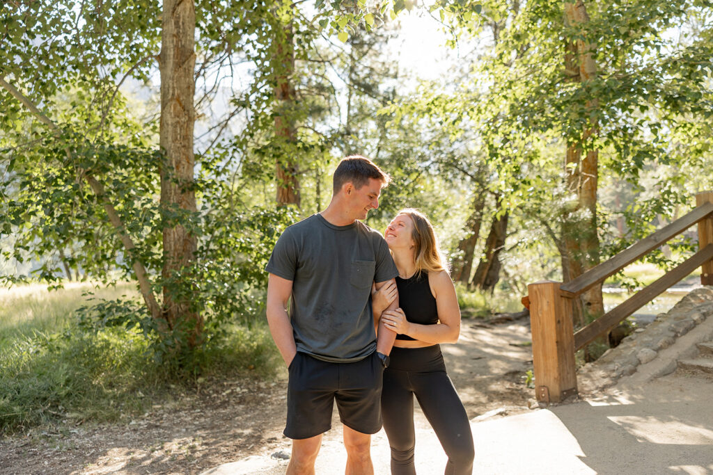 couple taking engagement photos in yosemite
