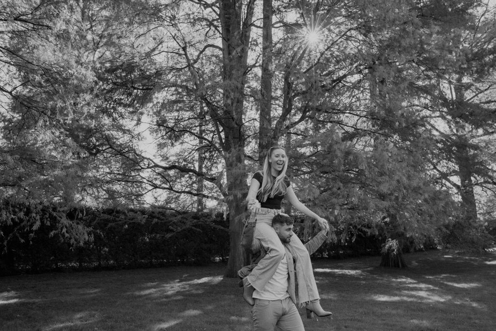 an engagement photoshoot outdoors
